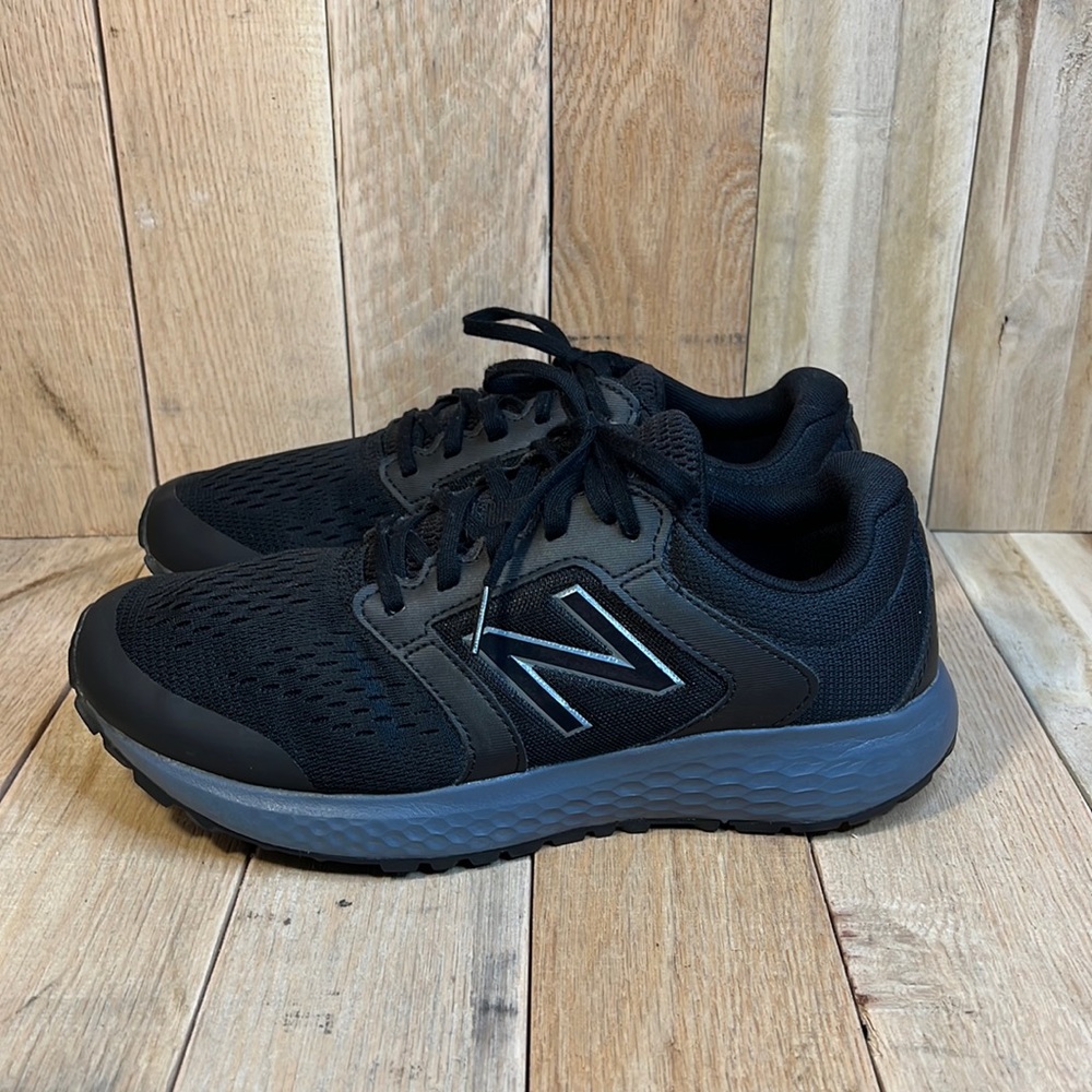 New Balance Men’s Black and Gray Running Shoe